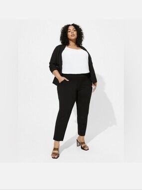 Torrid Black Pants Studio Luxe Crop  Length Worn Once Plus Size 4x